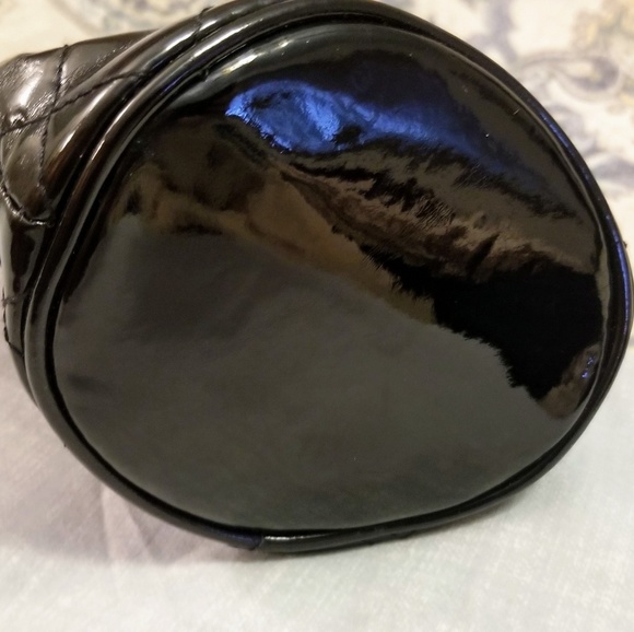 {NWOT} GUESS coin purse, black - Picture 2 of 4